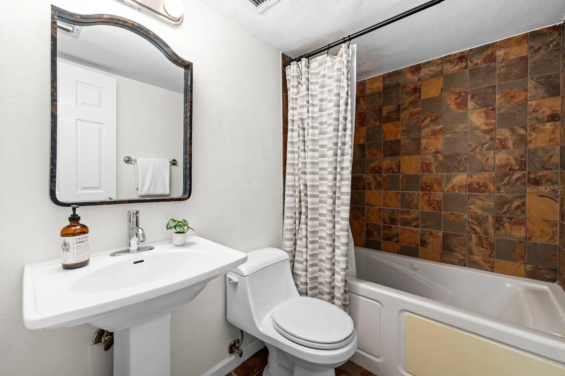 201 W Laurel Street Tampa FL 33602