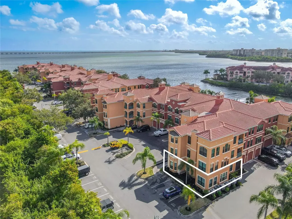 2749 Via Cipriani Clearwater FL 33764