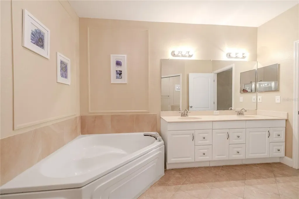 2749 Via Cipriani Clearwater FL 33764