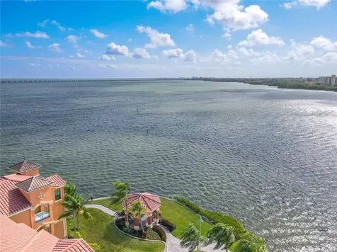 2749 Via Cipriani Clearwater FL 33764