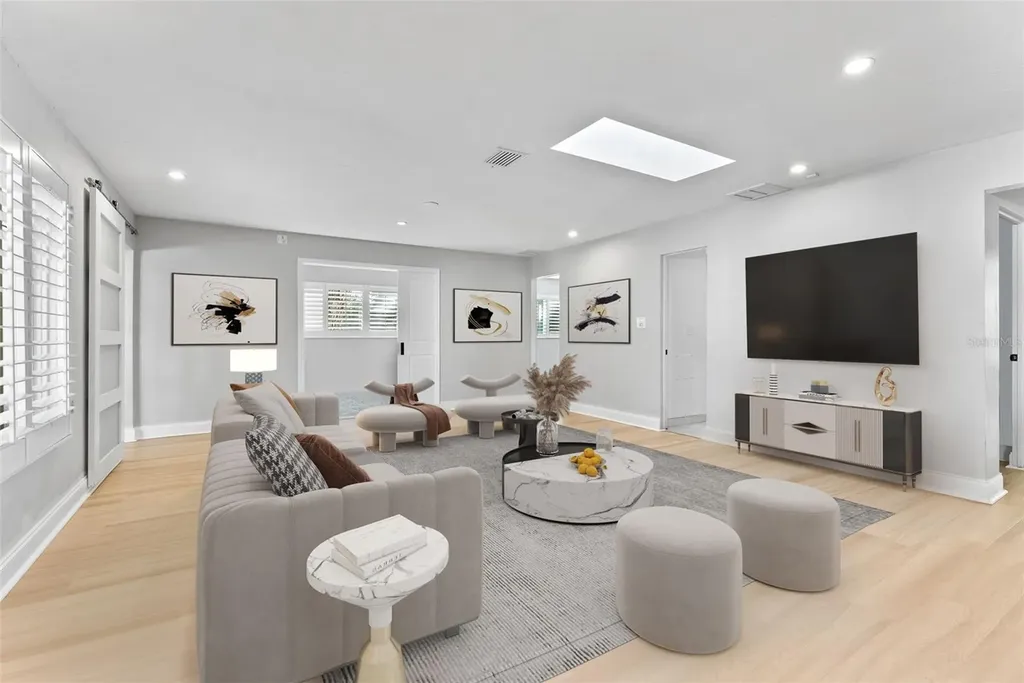 1740 S Orange Avenue Sarasota FL 34239