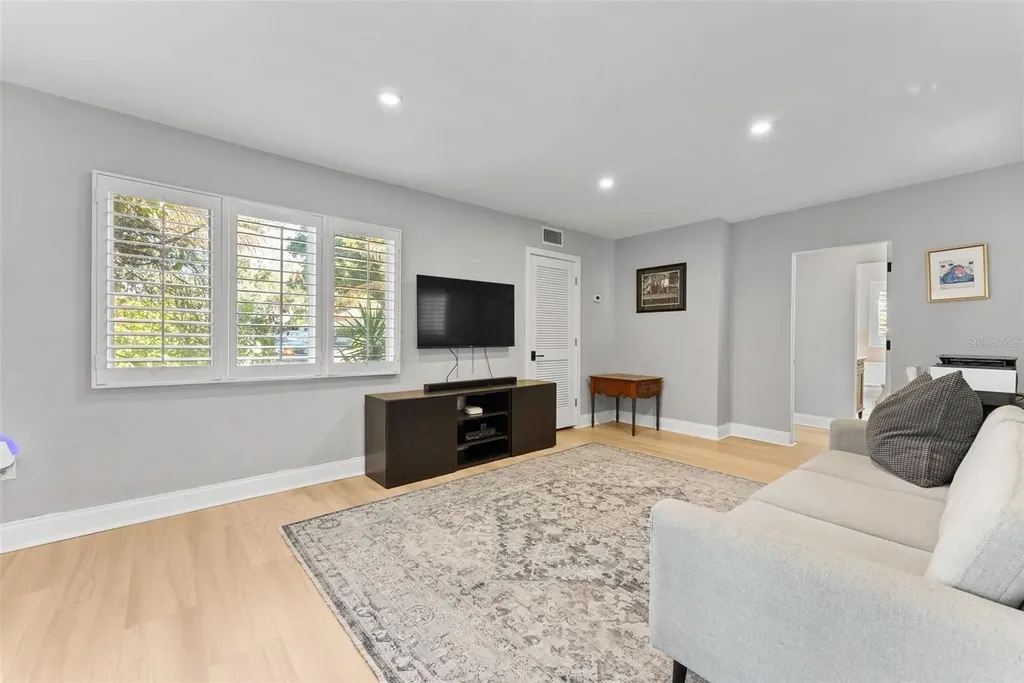 1740 S Orange Avenue Sarasota FL 34239