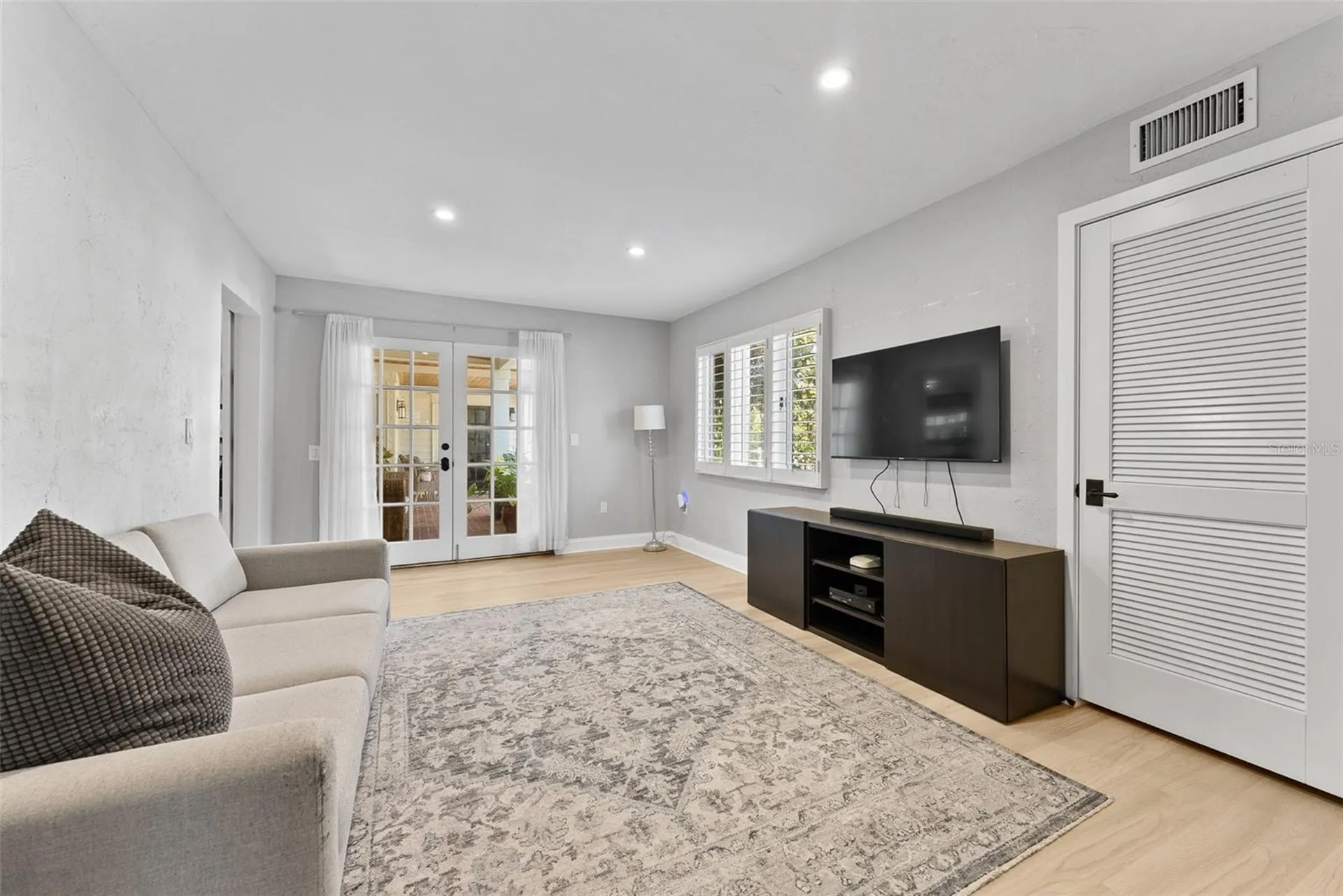 1740 S Orange Avenue Sarasota FL 34239