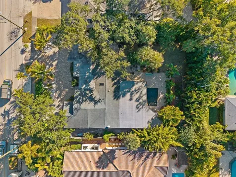 1740 S Orange Avenue Sarasota FL 34239
