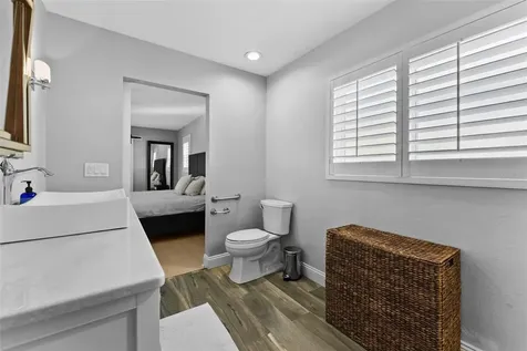 1740 S Orange Avenue Sarasota FL 34239
