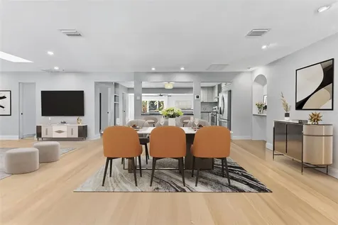 1740 S Orange Avenue Sarasota FL 34239
