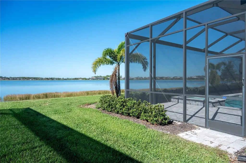 7845 Mainsail Lane Sarasota FL 34240