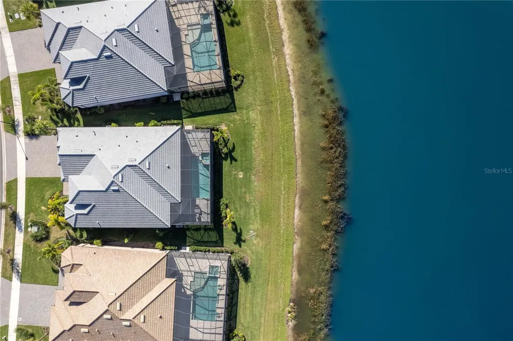 7845 Mainsail Lane Sarasota FL 34240