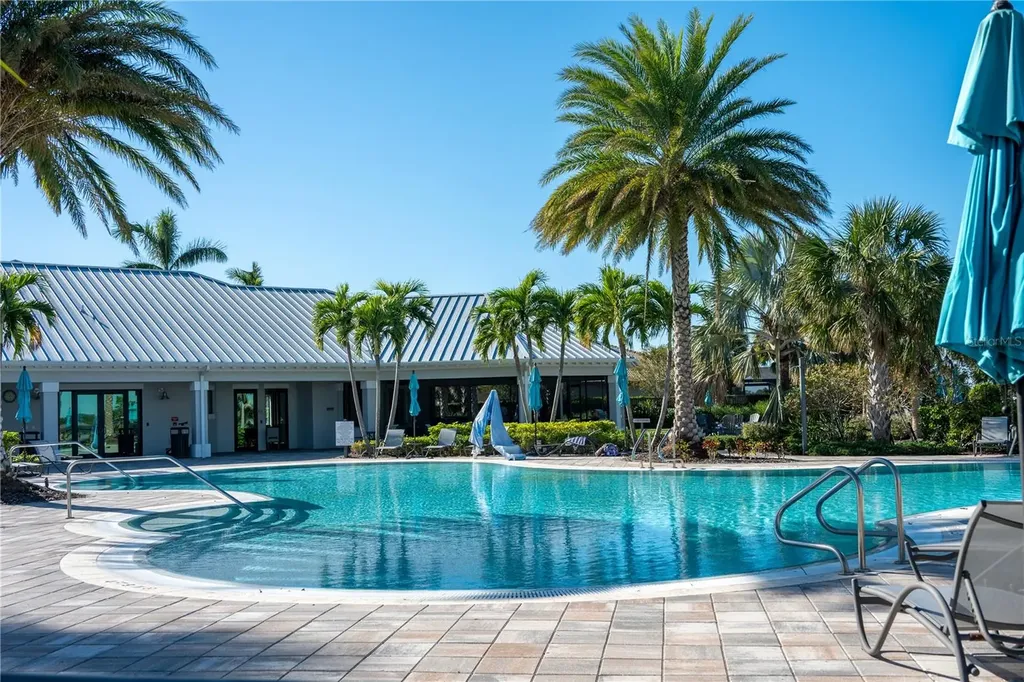 7845 Mainsail Lane Sarasota FL 34240