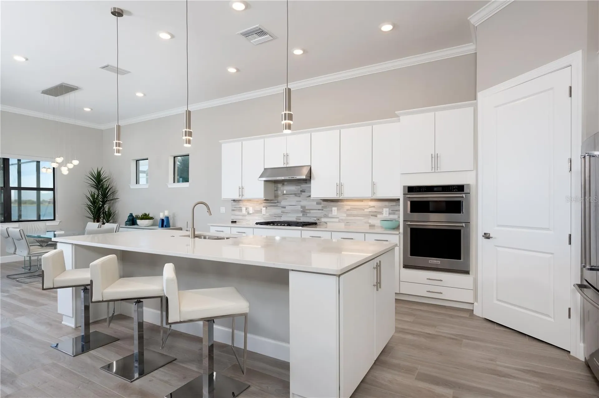 7845 Mainsail Lane Sarasota FL 34240