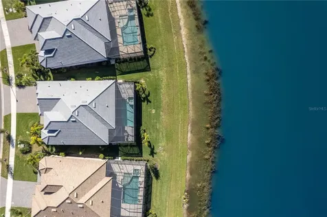 7845 Mainsail Lane Sarasota FL 34240