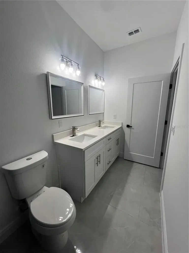 6425 Curtis Street Orlando FL 32807