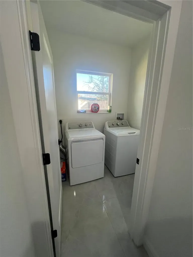 6425 Curtis Street Orlando FL 32807