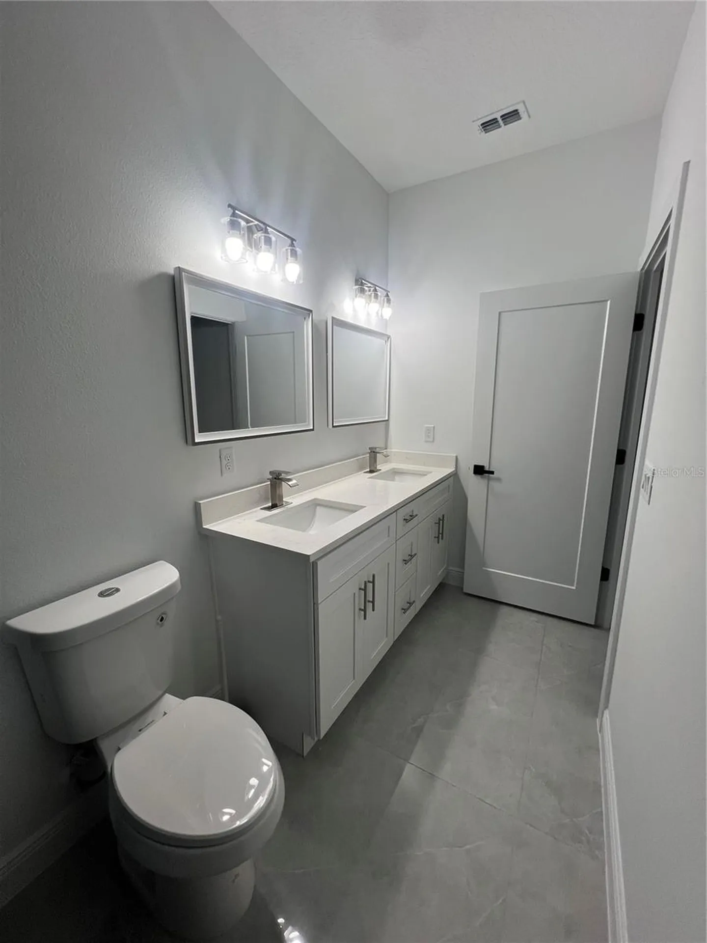 6425 Curtis Street Orlando FL 32807