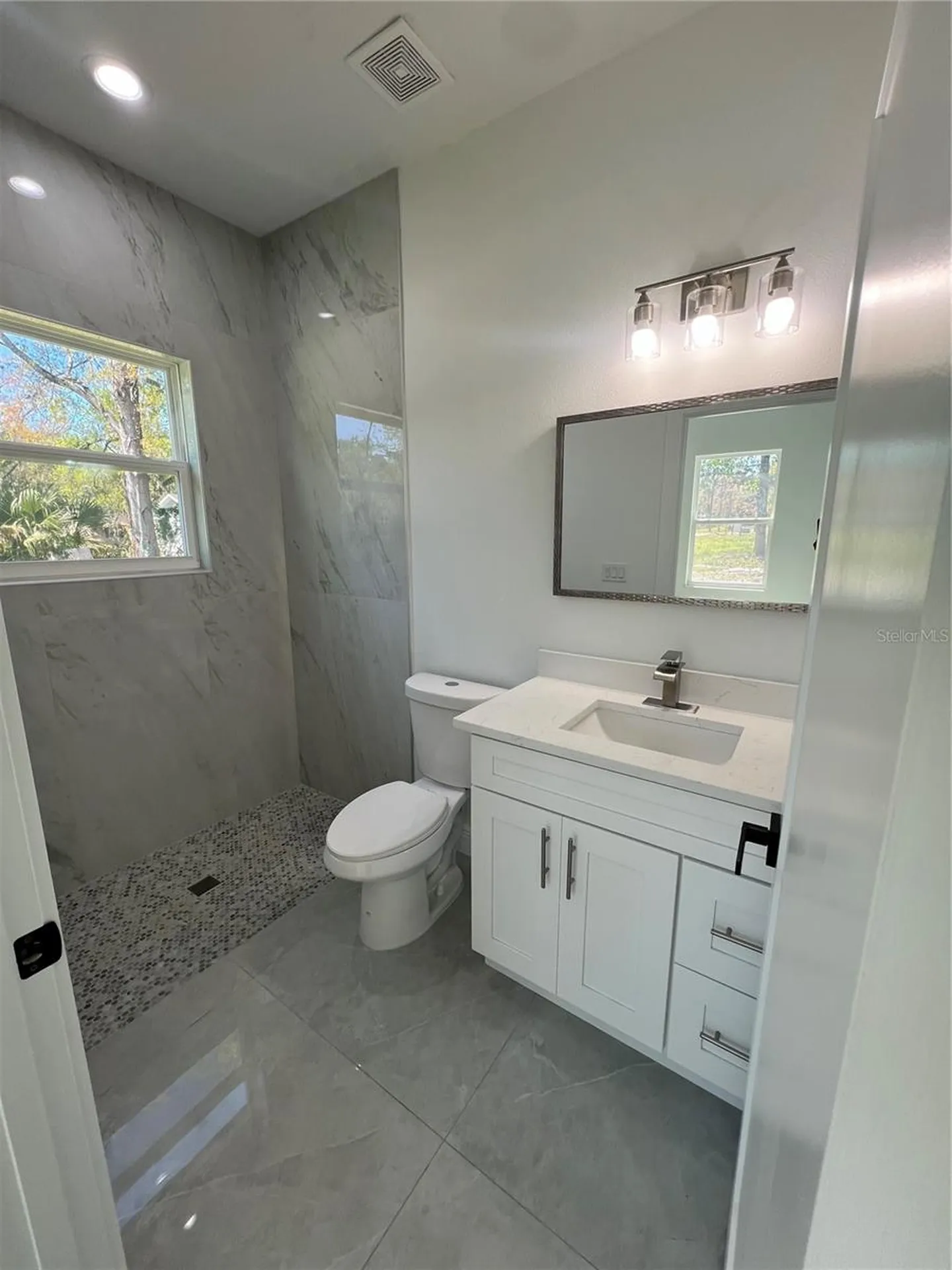 6425 Curtis Street Orlando FL 32807
