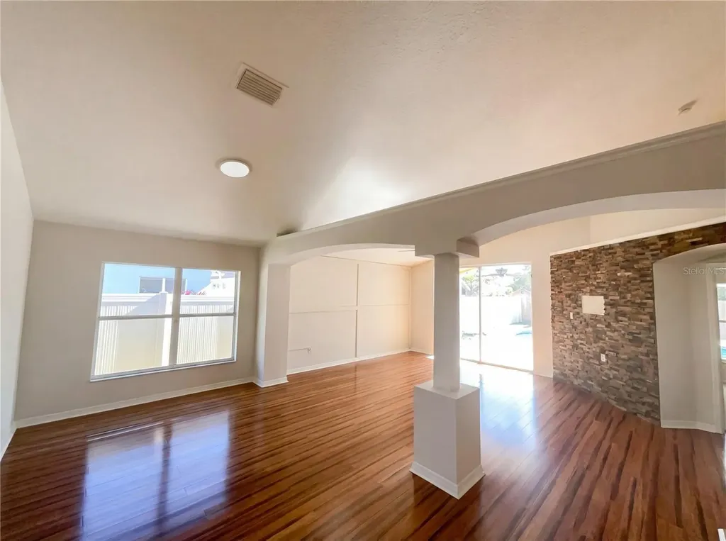 18915 Nest Fern Circle Tampa FL 33647