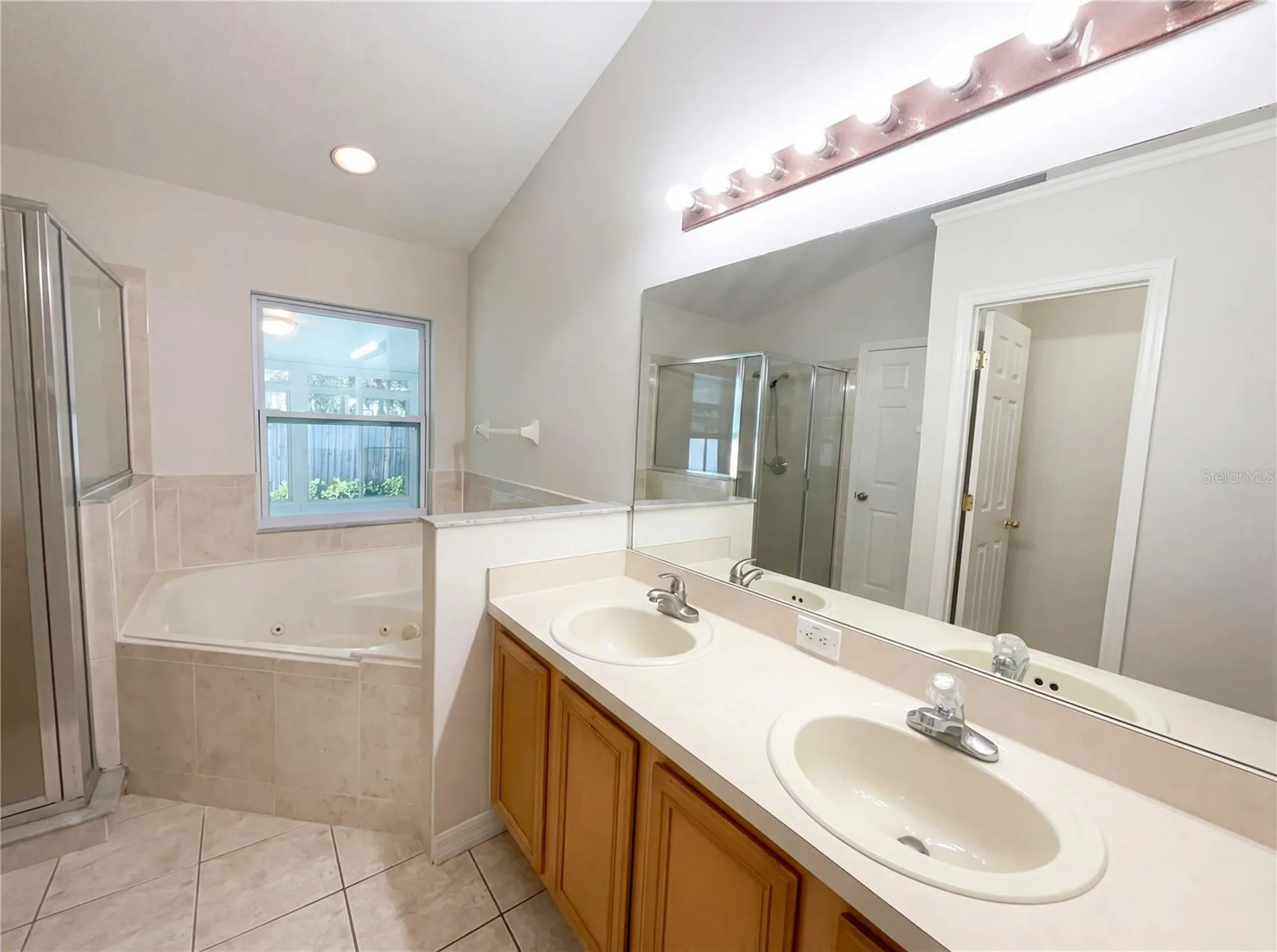 18915 Nest Fern Circle Tampa FL 33647