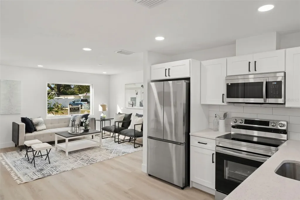 7211 Orpine Drive N St Petersburg FL 33702