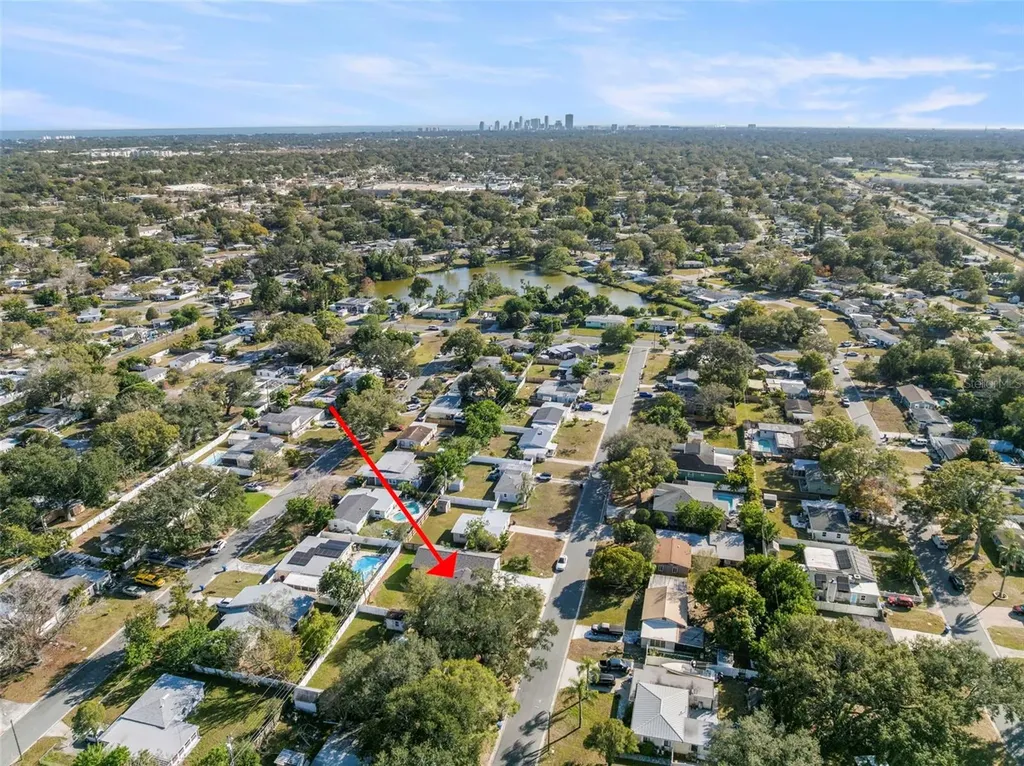 7211 Orpine Drive N St Petersburg FL 33702