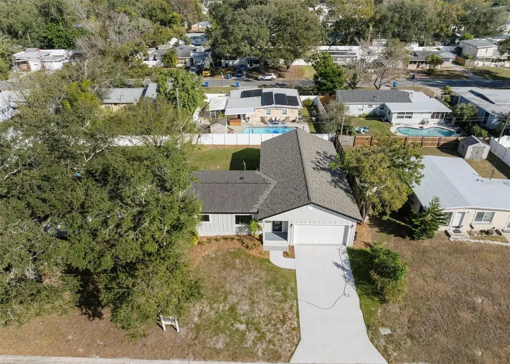 7211 Orpine Drive N St Petersburg FL 33702
