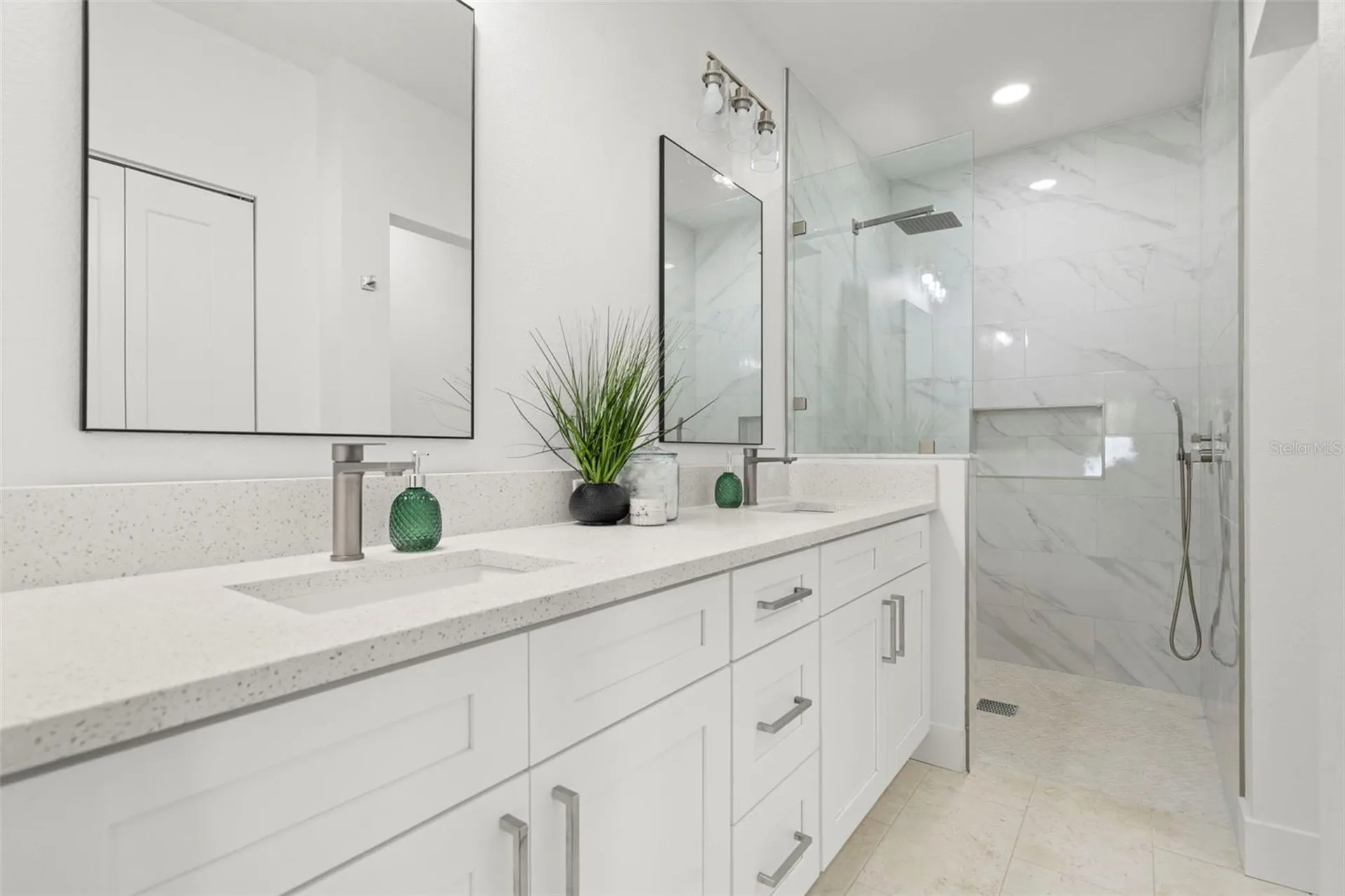 7211 Orpine Drive N St Petersburg FL 33702