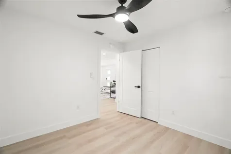 7211 Orpine Drive N St Petersburg FL 33702