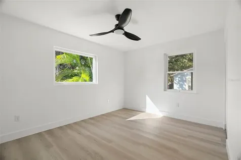 7211 Orpine Drive N St Petersburg FL 33702