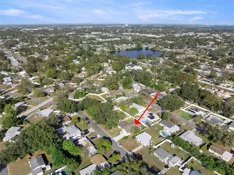 7211 Orpine Drive N St Petersburg FL 33702