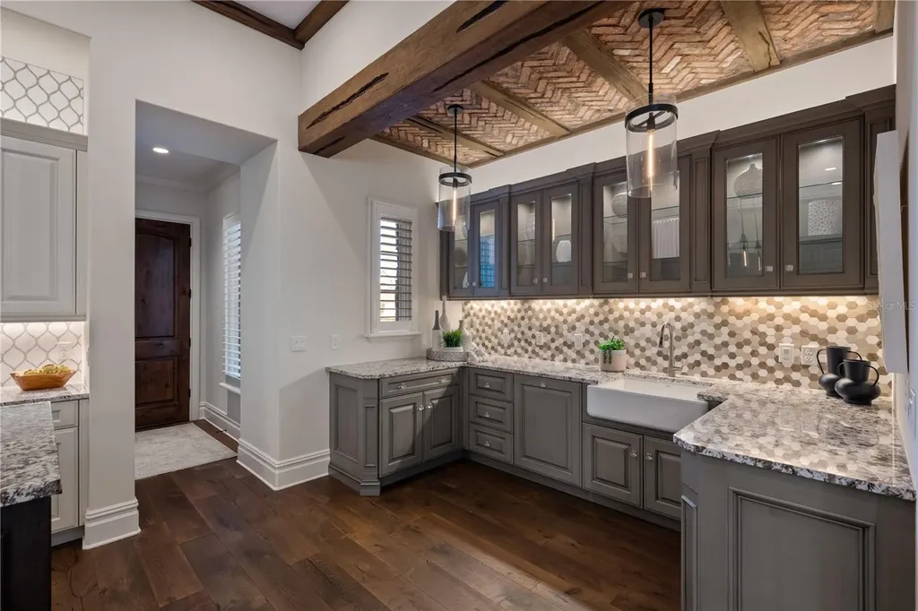 10443 Los Feliz Drive Golden Oak FL 32836