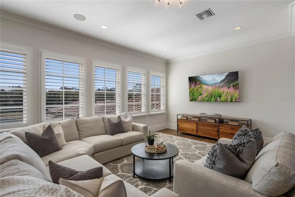 10443 Los Feliz Drive Golden Oak FL 32836