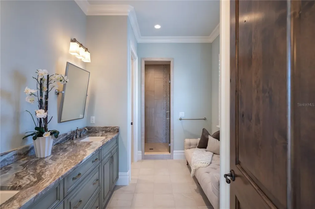 10443 Los Feliz Drive Golden Oak FL 32836