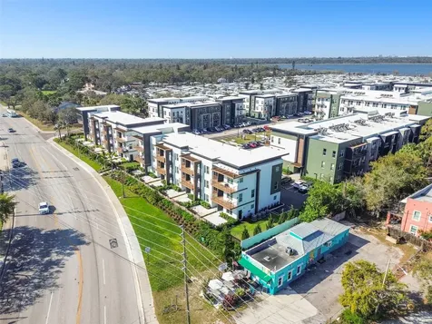 3007 6th Street S St Petersburg FL 33705