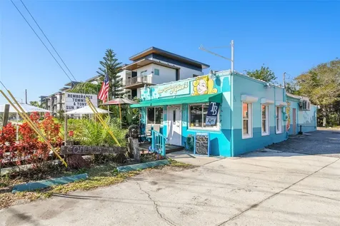 3007 6th Street S St Petersburg FL 33705