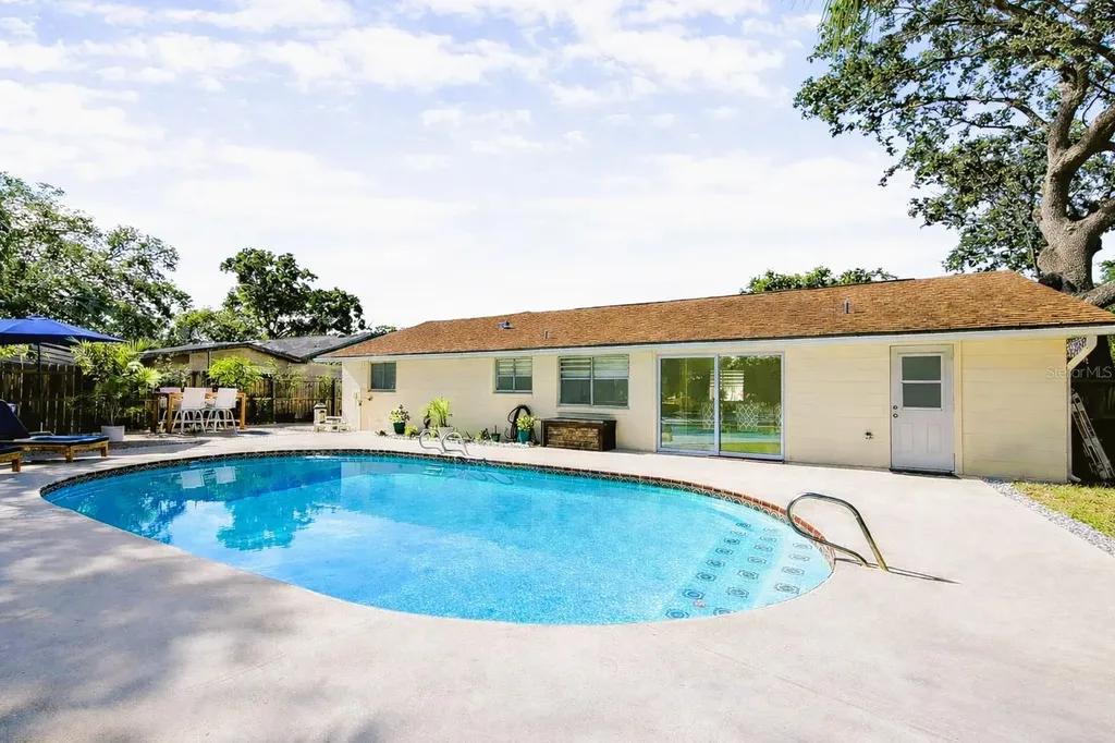 1568 E Oak Leaf Lane Kissimmee FL 34744