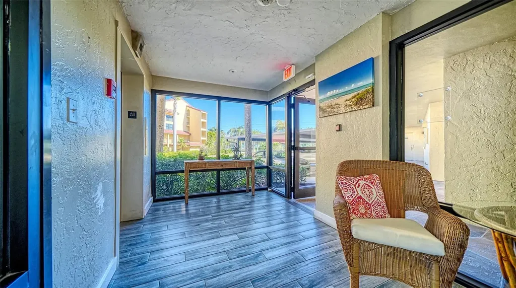 8764 Midnight Pass Road Sarasota FL 34242