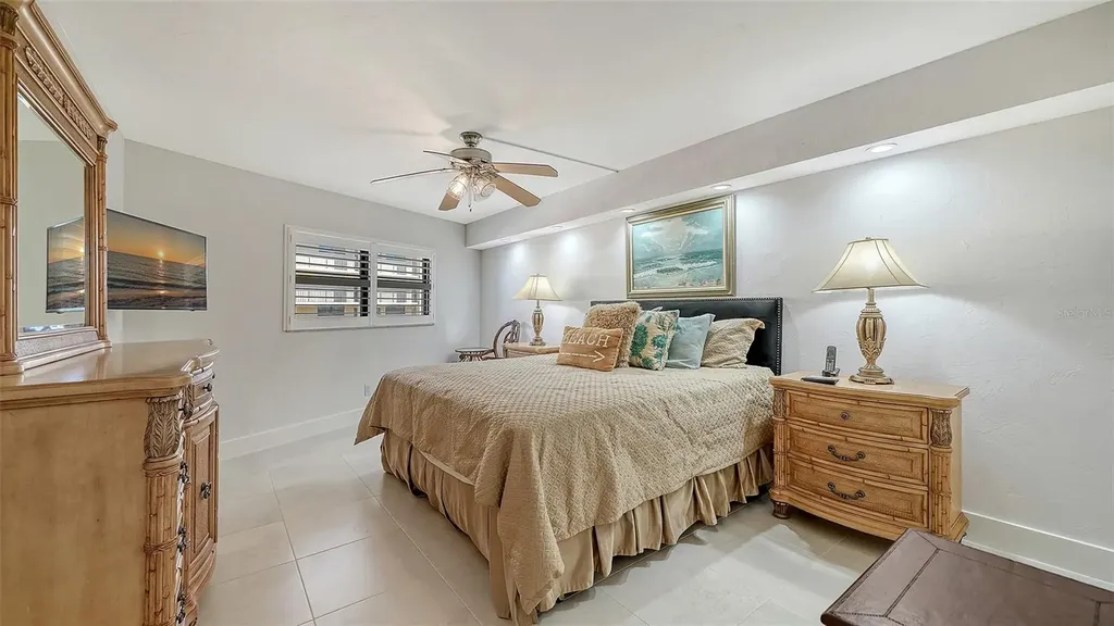 8764 Midnight Pass Road Sarasota FL 34242