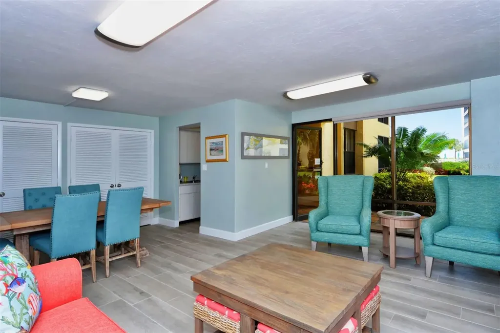 8764 Midnight Pass Road Sarasota FL 34242