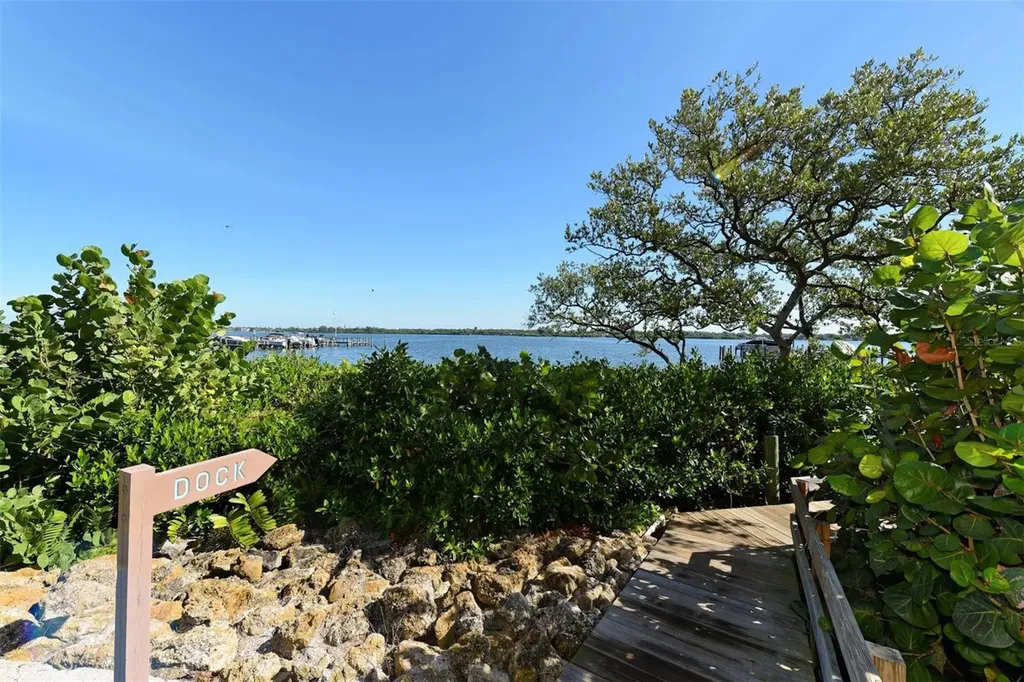 8764 Midnight Pass Road Sarasota FL 34242