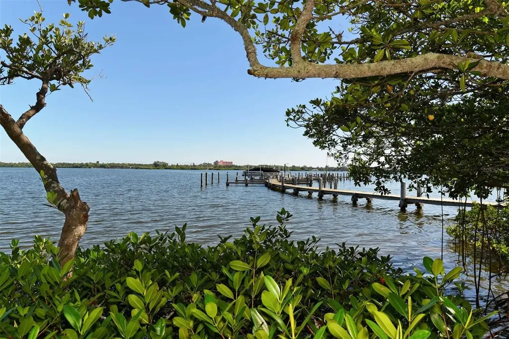 8764 Midnight Pass Road Sarasota FL 34242