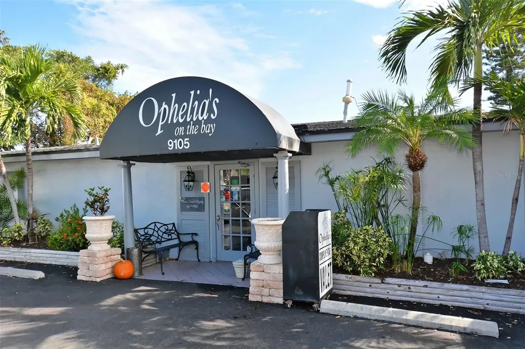 8764 Midnight Pass Road Sarasota FL 34242
