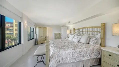 8764 Midnight Pass Road Sarasota FL 34242