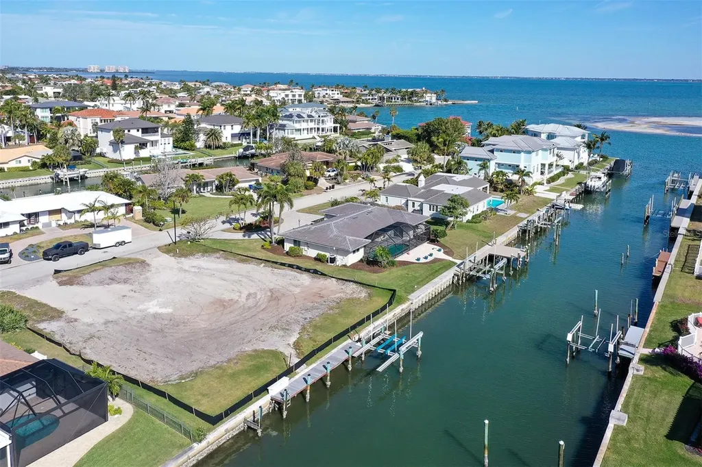 536 Gunwale Lane Longboat Key FL 34228