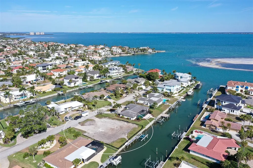 536 Gunwale Lane Longboat Key FL 34228