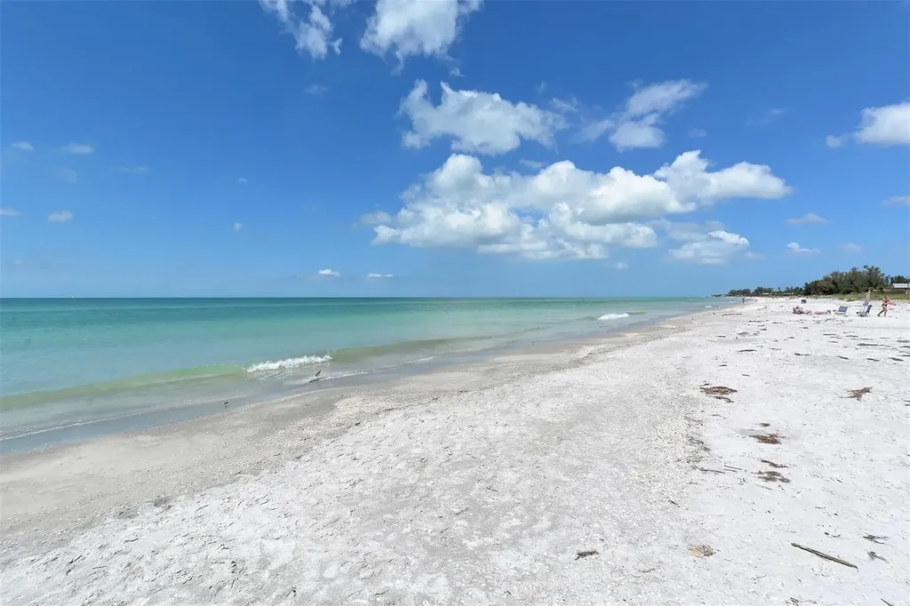 536 Gunwale Lane Longboat Key FL 34228