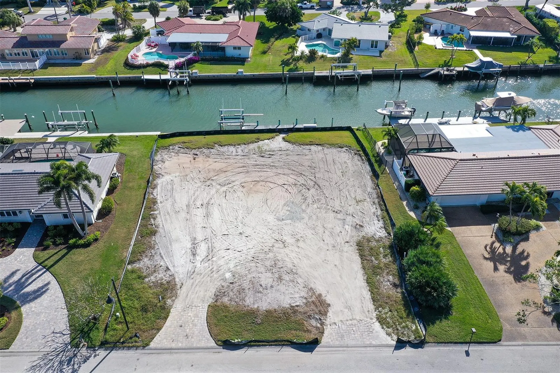 536 Gunwale Lane Longboat Key FL 34228