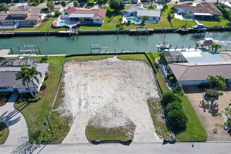 536 Gunwale Lane Longboat Key FL 34228