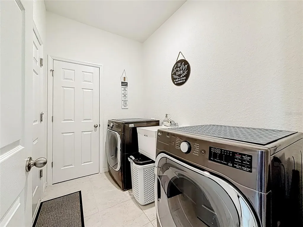 3246 Dryden Street North Port FL 34288