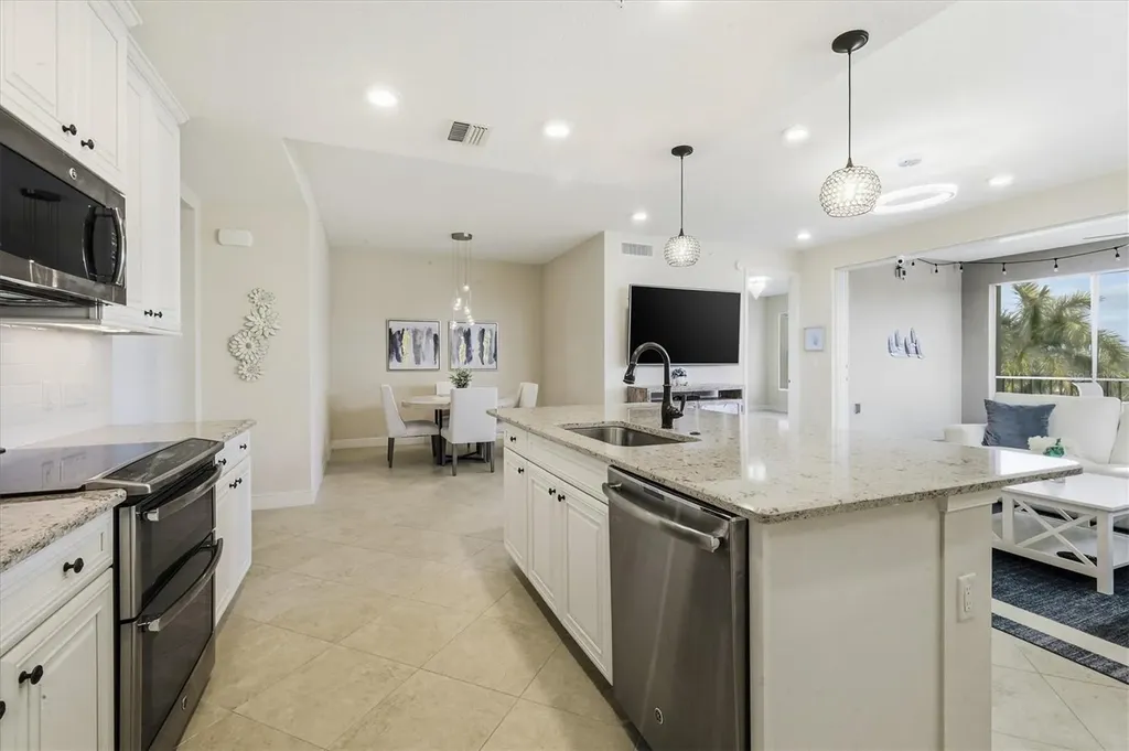 395 Aruba Circle Bradenton FL 34209