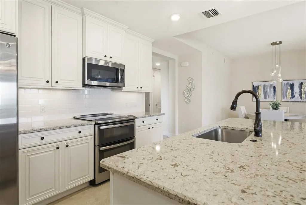 395 Aruba Circle Bradenton FL 34209