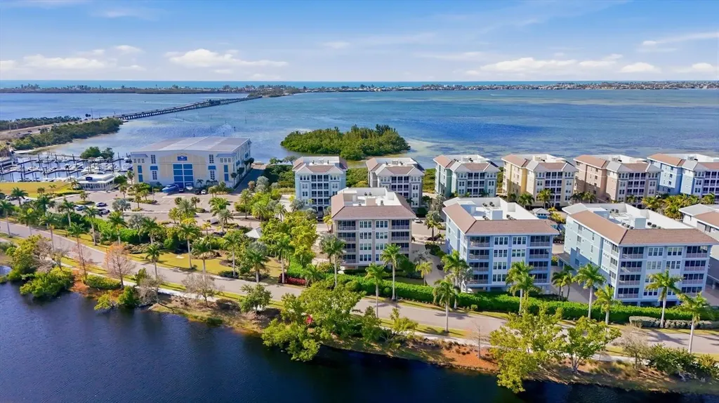 395 Aruba Circle Bradenton FL 34209